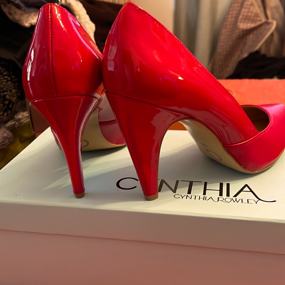 Cynthia Rowlett CR-RED Size 10M
